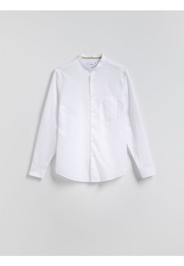 Reserved - Koszula slim fit ze stójką - biały. Typ kołnierza: kołnierzyk stójkowy. Kolor: biały. Materiał: bawełna, tkanina