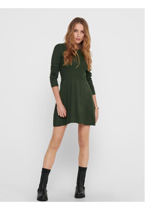 only - ONLY Sukienka dzianinowa 15185761 Zielony Regular Fit. Kolor: zielony. Materiał: wiskoza