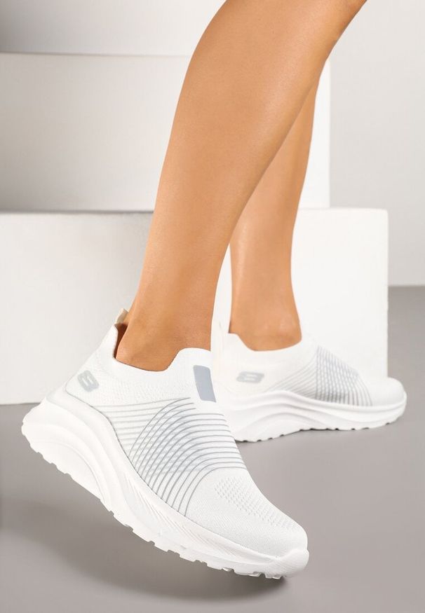 Born2be - Biało-Szare Buty Sportowe Sneakersy Grubej Podeszwie z Tłoczeniem i Siateczkową Cholewką Puvorea. Kolor: biały. Szerokość cholewki: normalna