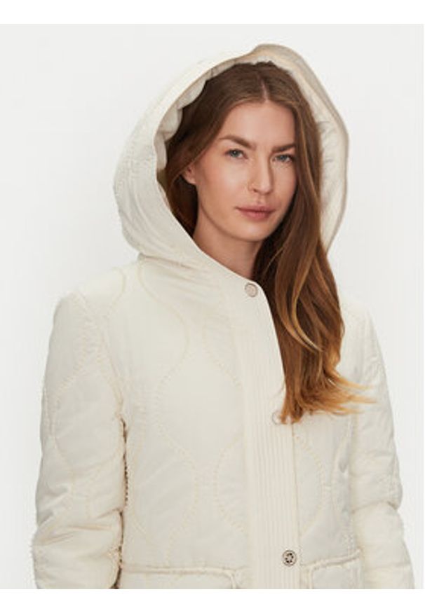 Guess Parka Maite W4BL56 WGL30 Écru Regular Fit. Materiał: syntetyk