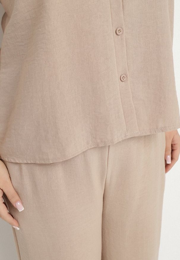 Born2be - Ciemnobeżowy Komplet Koszula bez Rękawów i Szerokie Spodnie z Gumką w Pasie Telanwena. Kolor: beżowy