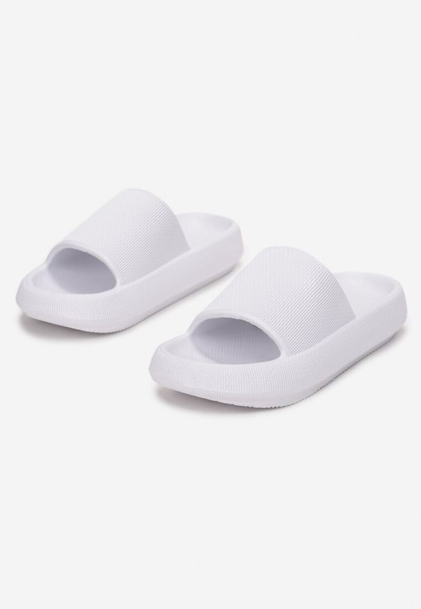 Born2be - Białe Klapki z Pianki o Minimalistycznym Designie Kaseis. Okazja: na plażę, na co dzień. Kolor: biały. Styl: sportowy, casual