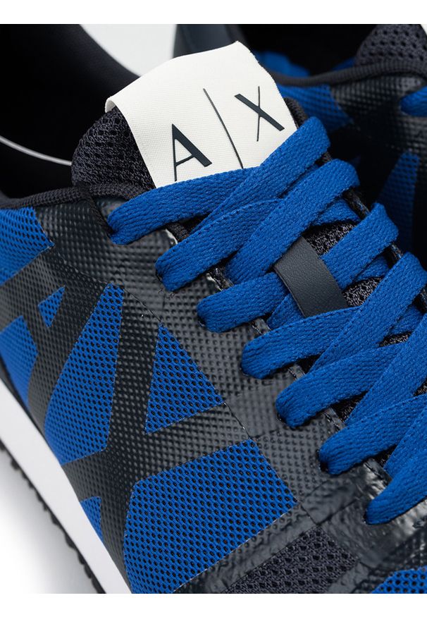 Armani Exchange Sneakersy | XUX018 XV080 | Mężczyzna | Granatowy. Nosek buta: okrągły. Kolor: niebieski. Materiał: skóra ekologiczna, tkanina. Wzór: aplikacja, nadruk