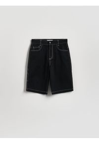 Reserved - Bawełniane szorty z przeszyciami - czarny. Kolor: czarny. Materiał: bawełna #1