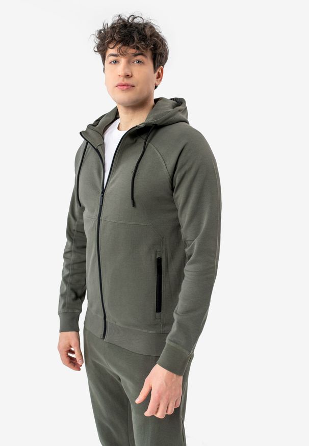 Volcano - Bluza z kapturem B-MENTIS. Typ kołnierza: kaptur. Kolekcja: plus size. Materiał: bawełna, materiał, dresówka. Długość rękawa: raglanowy rękaw. Wzór: gładki. Styl: klasyczny, sportowy