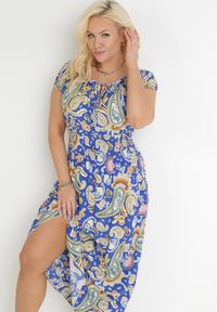 Born2be - Niebieska Rozkloszowana Sukienka Hiszpanka Maxi z Gumkami w Pasie z Bawełny Briyenn. Typ kołnierza: dekolt hiszpanka. Kolor: niebieski. Materiał: bawełna. Wzór: kwiaty. Sezon: lato, wiosna. Długość: maxi #4