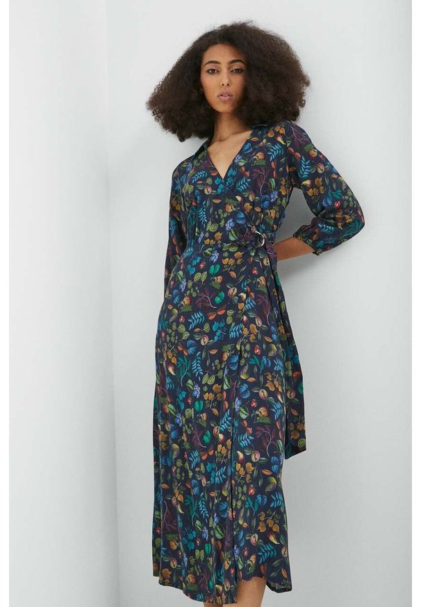 medicine - Medicine sukienka midi rozkloszowana. Materiał: tkanina. Typ sukienki: rozkloszowane. Długość: midi