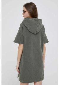Pepe Jeans sukienka bawełniana kolor zielony mini oversize. Typ kołnierza: kaptur. Kolor: zielony. Materiał: bawełna. Wzór: aplikacja. Typ sukienki: oversize. Długość: mini #5