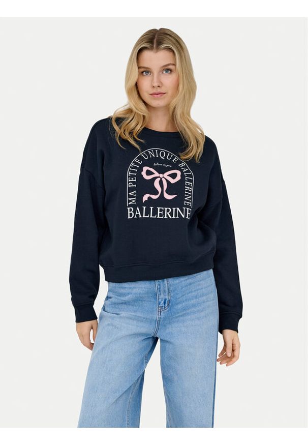 only - ONLY Bluza 15254183 Granatowy Loose Fit. Kolor: niebieski. Materiał: bawełna