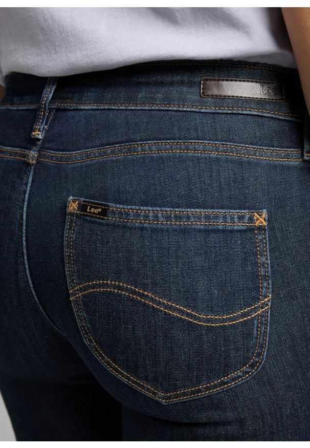 Lee - LEE DAMSKIE SPODNIE JEANSOWE LEE SCARLETT SOLID BLUE 112145236