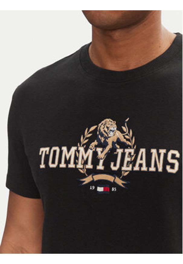 Tommy Jeans T-Shirt Varsity DM0DM20818 Czarny Regular Fit. Kolor: czarny. Materiał: bawełna
