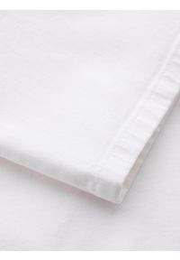 Ombre Clothing - Męskie denimowe szorty o klasycznym kroju – białe V1 OM-SRDS-0171 - XXL. Kolor: biały. Materiał: bawełna, jeans, skóra, elastan. Wzór: aplikacja. Sezon: lato. Styl: klasyczny #9
