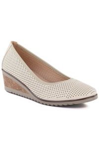 Czółenka damskie półbuty ażurowe na koturnie beżowe Vinceza 58629. Kolor: beżowy. Materiał: skóra ekologiczna. Wzór: ażurowy. Obcas: na koturnie #1