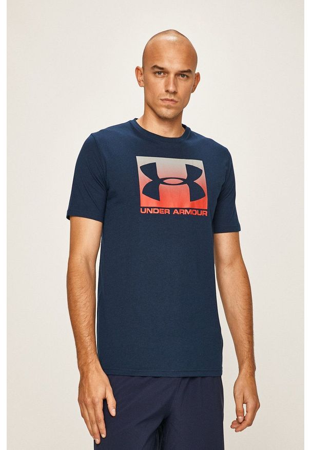 Under Armour - T-shirt. Okazja: na co dzień. Kolor: niebieski. Materiał: materiał. Wzór: nadruk. Styl: casual