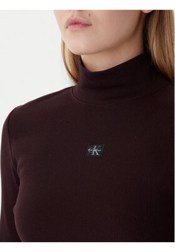 Calvin Klein Jeans Golf LV047D203G Brązowy Slim Fit. Typ kołnierza: golf. Kolor: brązowy. Materiał: bawełna