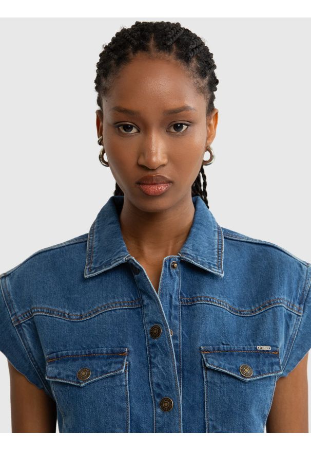 Big-Star - Kombinezon damski jeansowy niebieski Livia 329. Okazja: na co dzień. Kolor: niebieski. Materiał: jeans. Typ sukienki: sportowe. Styl: sportowy, elegancki, casual