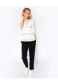 CRISTINAEFFE MILANO - Bluzka z czarnymi przeszyciami. Okazja: na co dzień. Kolor: biały. Materiał: wiskoza. Wzór: ażurowy. Styl: casual #2