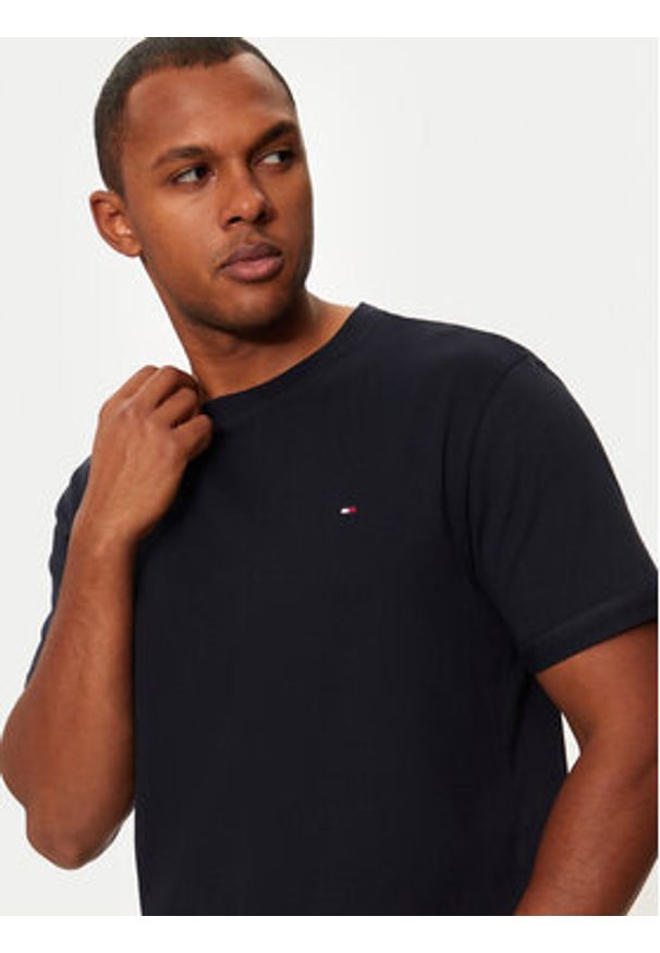 TOMMY HILFIGER - Tommy Hilfiger T-Shirt UM0UM03362 Granatowy Regular Fit. Kolor: niebieski. Materiał: bawełna