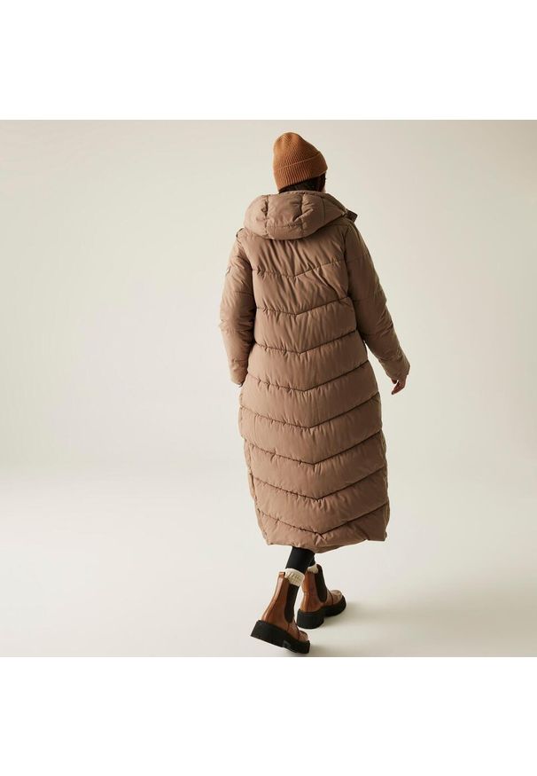 Regatta - Płaszcz damski zimowy ocieplany Eloria. Kolor: brązowy. Materiał: poliester, puch, syntetyk. Sezon: zima. Sport: turystyka piesza