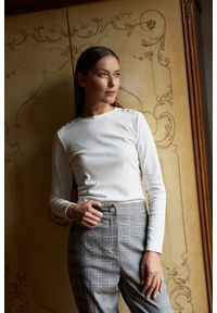 MOODO - Bawełniana bluzka z długimi rękawami biała. Kolor: biały. Materiał: bawełna. Długość rękawa: długi rękaw. Długość: długie #1