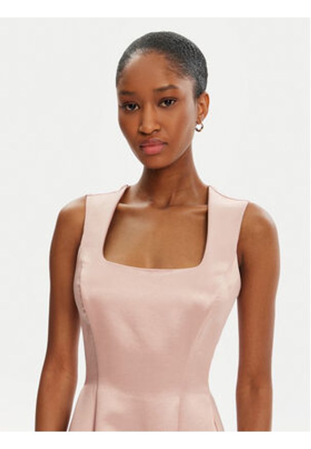 Rinascimento Sukienka koktajlowa CFC0122458003 Różowy Regular Fit. Kolor: różowy. Materiał: wiskoza. Styl: wizytowy