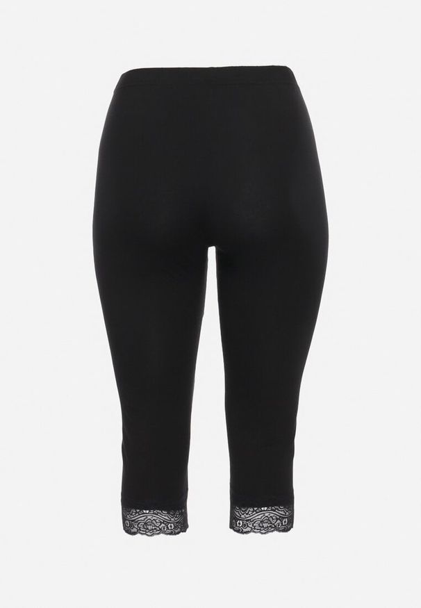 Born2be - Czarne Spodnie Bawełniane Legginsy 3/4 z Koronką Amaratna. Okazja: na co dzień. Stan: podwyższony. Kolekcja: plus size. Kolor: czarny. Materiał: bawełna, koronka. Wzór: koronka. Styl: elegancki, casual