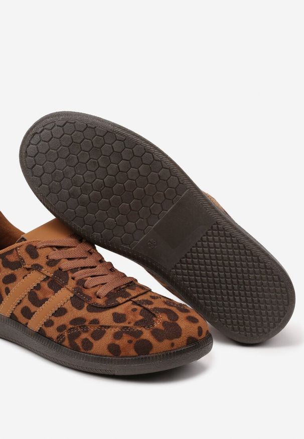 Renee - Brązowe Casualowe Sneakersy z Ekozamszu w Panterkę na Płaskiej Podeszwie Pemeriana. Okazja: na co dzień. Nosek buta: okrągły. Zapięcie: sznurówki. Kolor: brązowy. Materiał: jeans. Wzór: motyw zwierzęcy. Obcas: na płaskiej podeszwie