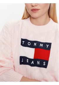 Tommy Jeans Sweter DW0DW14261 Różowy Regular Fit. Kolor: różowy. Materiał: syntetyk