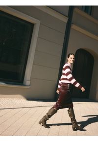 Reserved - Spódnica z imitacji skóry - bordowy. Kolor: czerwony. Materiał: skóra #1