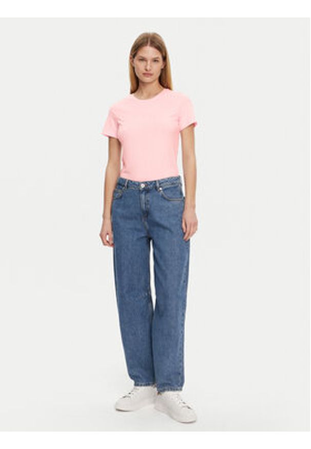 Guess T-Shirt O5GI02 KBBU1 Różowy Regular Fit. Kolor: różowy. Materiał: bawełna
