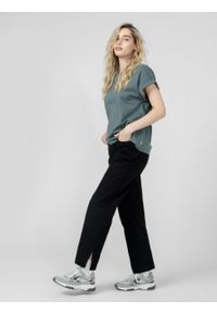 outhorn - Jeansy z prostymi nogawkami damskie - czarne. Stan: podwyższony. Kolor: czarny. Materiał: jeans. Wzór: haft #4