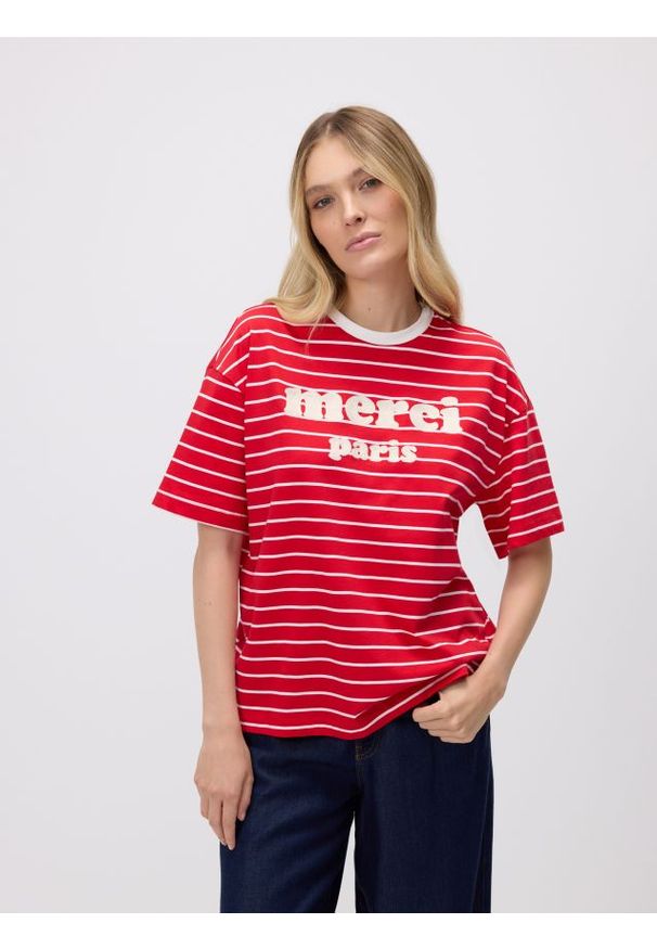 Reserved - T-shirt oversize w paski - wielobarwny. Materiał: dzianina, bawełna. Wzór: paski