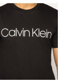 Calvin Klein T-Shirt Logo K10K104063 Czarny Regular Fit. Kolor: czarny. Materiał: bawełna #5