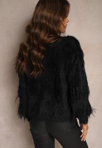 Renee - Czarny Kardigan Puchaty z Dodatkiem Wełny Ozdobiony Piórami i Perełkami Mavalina. Okazja: na co dzień. Kolor: czarny. Materiał: wełna. Wzór: aplikacja. Styl: casual, sportowy