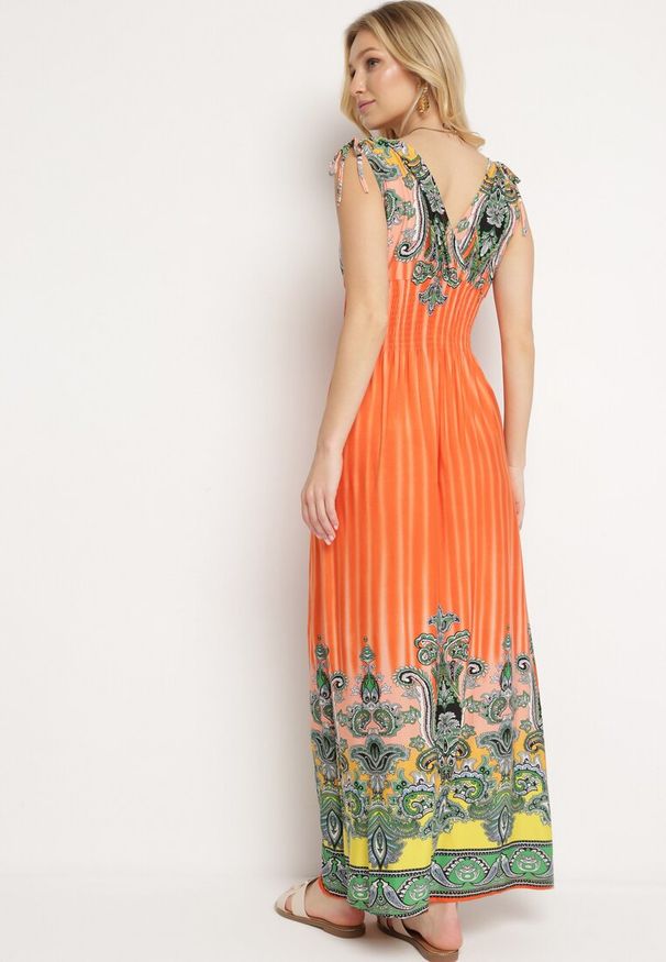 Born2be - Pomarańczowa Sukienka z Troczkami w Ramionach Rozkloszowana z Dekoltem w V Araxeda. Typ kołnierza: dekolt w kształcie V. Kolor: pomarańczowy. Sezon: lato. Styl: elegancki