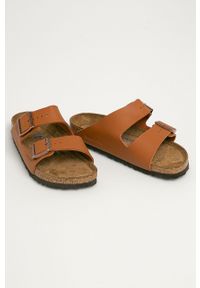 Birkenstock - Klapki Arizona. Kolor: brązowy. Materiał: materiał, syntetyk, skóra ekologiczna, guma, zamsz. Wzór: gładki. Wysokość obcasa: niski #2