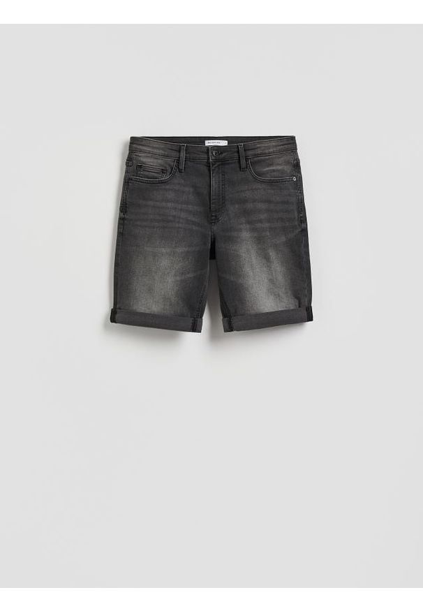Reserved - Jeansowe szorty slim fit - szary. Kolor: szary. Materiał: jeans