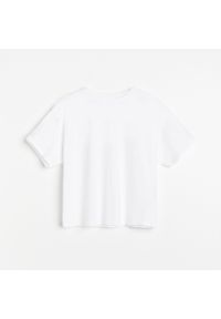 Reserved - Krótki t-shirt z bawełny organicznej - Biały. Kolor: biały. Materiał: bawełna. Długość: krótkie #1