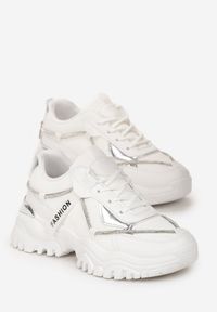 Renee - Białe Sznurowane Sneakersy z Ozdobnym Paskiem i Metalicznymi Wstawkami Asterella. Okazja: na co dzień. Zapięcie: pasek. Kolor: biały. Materiał: materiał #5