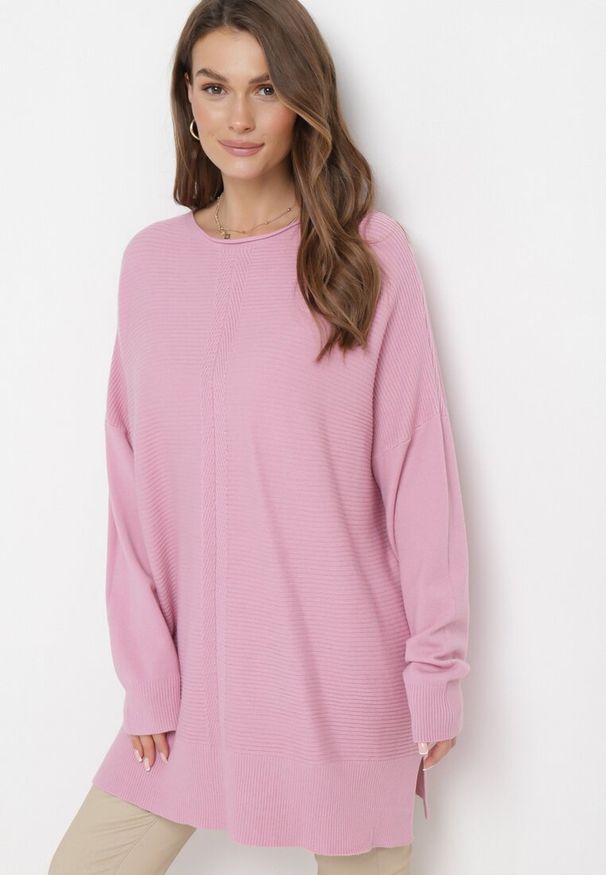 Born2be - Różowy Sweter o Luźnym Fasonie z Rękawami Typu Nietoperz Poxure. Kolor: różowy. Materiał: skóra