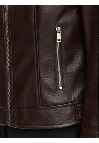 Guess Kurtka z imitacji skóry W6YL25 W2914 Brązowy ciemny Regular Fit. Kolor: brązowy. Materiał: skóra #5