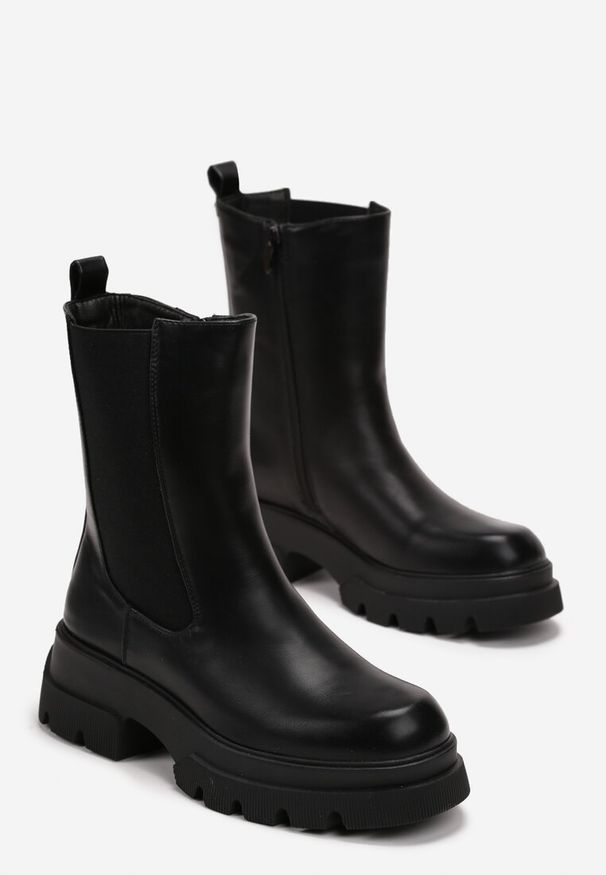 Born2be - Czarne Botki Na Platformie z Tłoczeniami i Elastyczną Wstawką Visima. Okazja: na co dzień. Kolor: czarny. Obcas: na platformie. Styl: casual, elegancki