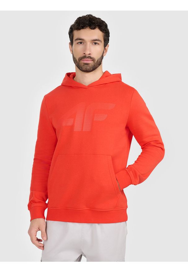 4f - 4F Bluza dresowa nierozpinana z kapturem męska - czerwona L. Okazja: na co dzień. Typ kołnierza: kaptur. Kolor: czerwony. Materiał: dresówka. Wzór: ze splotem, nadruk, gładki. Styl: casual, sportowy