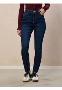 Sinsay - Spodnie jeansowe skinny - niebieski. Kolor: niebieski