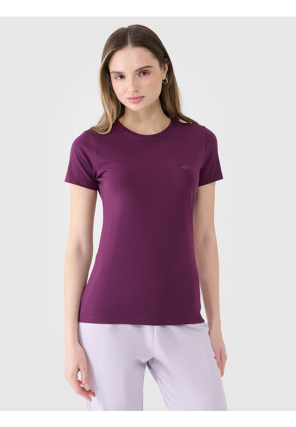 4f - 4F T-shirt slim gładki damski - fioletowy XS. Okazja: na co dzień. Typ kołnierza: dekolt w serek. Kolor: fioletowy. Materiał: dzianina, bawełna, jersey, materiał, skóra, elastan. Długość rękawa: krótki rękaw. Długość: krótkie. Wzór: gładki. Styl: klasyczny, sportowy, casual