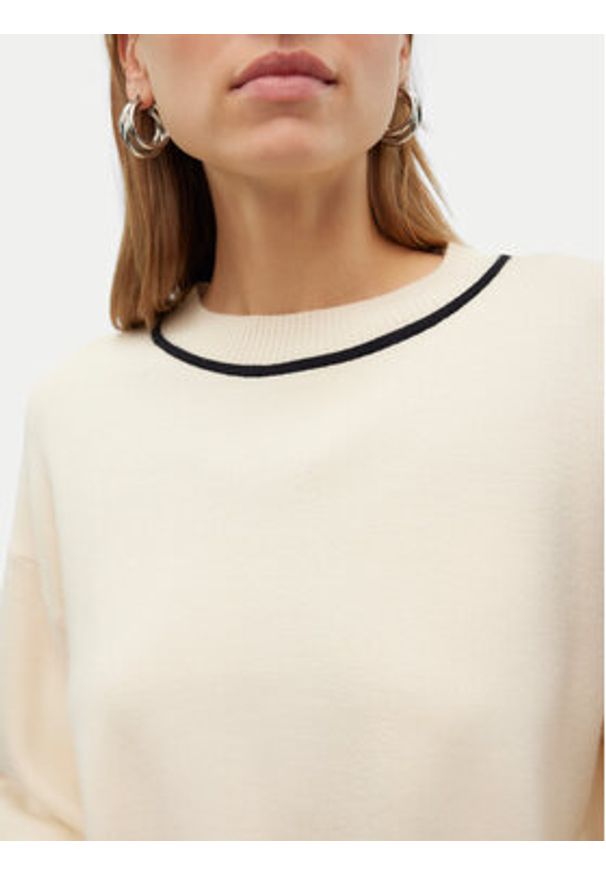 Vero Moda Sweter Saba 10318077 Écru Regular Fit. Kolor: kremowy. Materiał: syntetyk