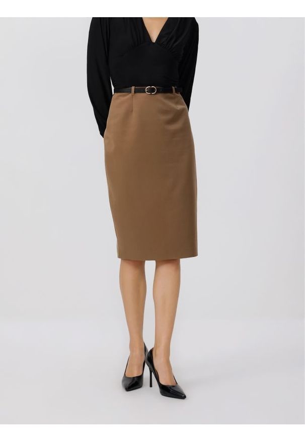 Reserved - Spódnica z paskiem - beżowy. Kolor: beżowy. Materiał: tkanina, wiskoza