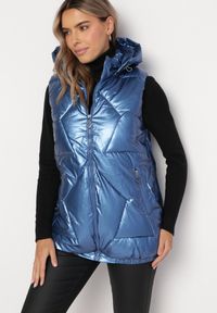 Born2be - Niebieska Pikowana Kamizelka z Kapturem Incanto. Typ kołnierza: kaptur. Kolor: niebieski. Wzór: geometria #5