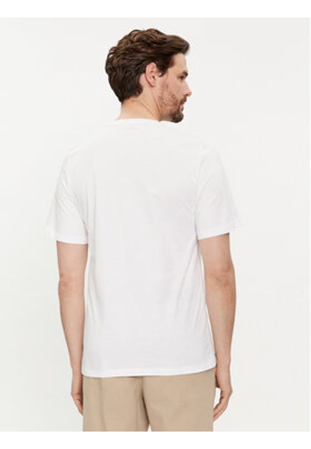Jack & Jones - Jack&Jones T-Shirt Cyrus 12247810 Biały Standard Fit. Kolor: biały. Materiał: bawełna