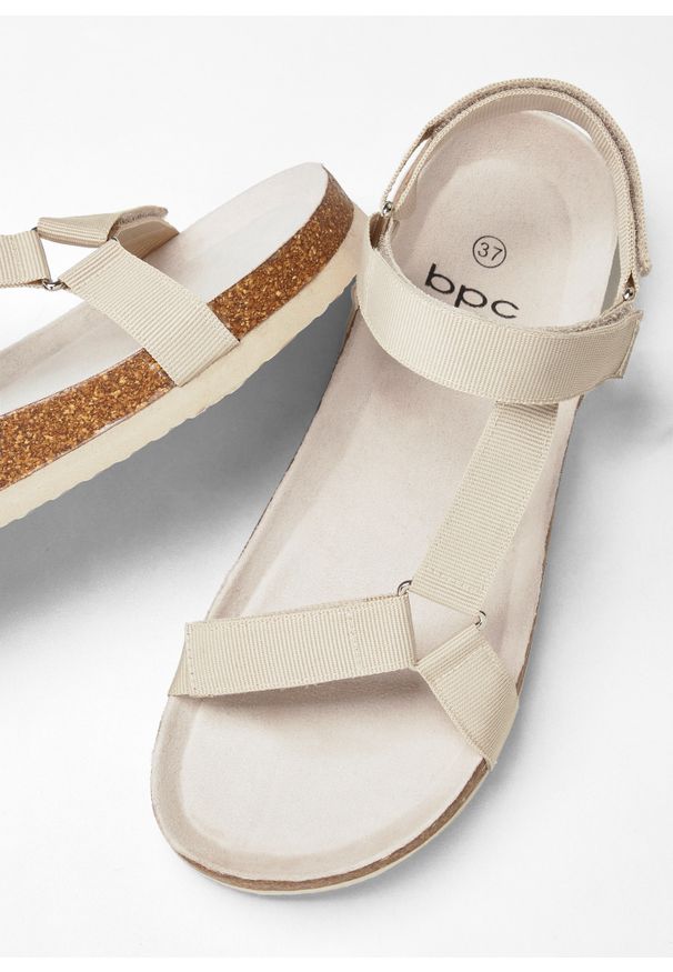 bonprix - Sandały. Kolor: beżowy. Styl: sportowy